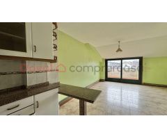 ¡Gran oportunidad en Cangas! Vivienda con garaje, trastero y amplias posibilidades de reforma