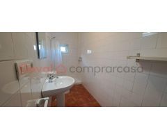 SE ALQUILA PISO EN EL CENTRO DE PORRIÑO!!