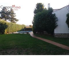 VENTA.-.CHALET INDIVIDUAL.-.PISCINA.-.GARAJE.-.HUERTA