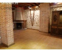 VENTA/ALQUILER.-.CASA DE PUEBLO CON PATIO