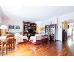 LUNINOSO PISO EN VENTA EN EL QUADRAT DOR
