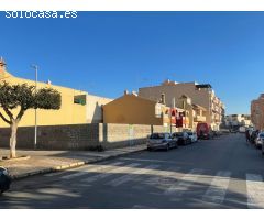 Solar urbano en Avda Albuñol
