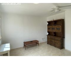 Se Alquila Atico con 3 dormitorios y 2 Baños en las salinas (Larga temporada)