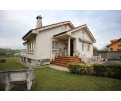 Chalet en Venta en Hinojedo, Cantabria
