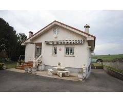 Chalet en Venta en Hinojedo, Cantabria