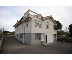 Chalet en Venta en Hinojedo, Cantabria