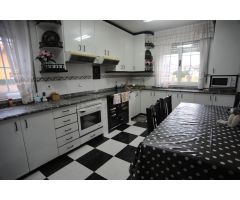 Chalet en Venta en Hinojedo, Cantabria