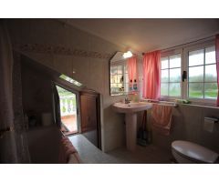 Chalet en Venta en Hinojedo, Cantabria