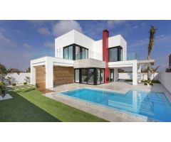 Villa a 400m de la playa, 4 dormitorios, 4 baños, piscina privada en Los Alcazares
