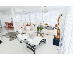 Vivienda moderna de diseño, luminosa y amplia de líneas rectas