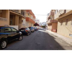 Graraje a 200m de la Playa de los locos Muy Amplia
