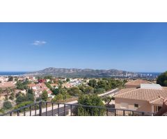 Chalet en Venta en la Nucia, Alicante