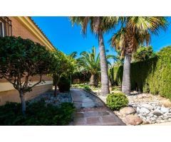Chalet en Venta en la Nucia, Alicante