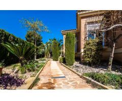 Chalet en Venta en la Nucia, Alicante