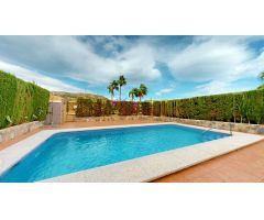 Chalet en Venta en la Nucia, Alicante