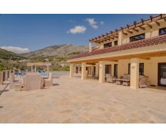 Chalet en Venta en Callosa dEn Sarria, Alicante