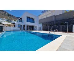 Villa de Lujo en Venta en Adeje, Santa Cruz de Tenerife