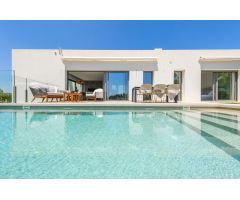 VILLA EXTRAORDINARIA  EN EL LUJOSO RESORT DE GOLF LAS COLINAS(ALICANTE)