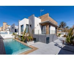 Villa preciosa con vistas al mar, ubicada en La Mata, Torrevieja.