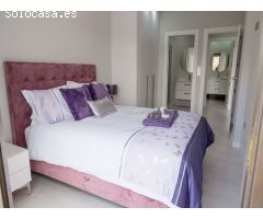 Villas independientes con amplio sótano, solarium y piscina privada en Orihuela Costa