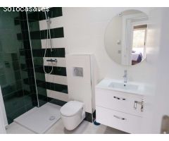 Villas independientes con amplio sótano, solarium y piscina privada en Orihuela Costa