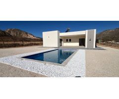 VILLA DE NUEVA CONSTRUCCIÓN DE 3 DORMITORIOS EN HONDÓN DE LAS NIEVES