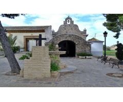 VILLA PAREADA DE 3 DORM. EN UNA PLANTA CON SOLARIUM Y PISCINA PRIVADA EN TORRE-PACHECO