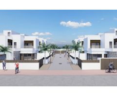 VILLA ADOSADA DE 3 DORM.CON SÓTANO Y PISCINA PRIVADA EN BENIJÓFAR