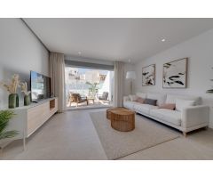 Bungalow de planta alta a la venta con piscina privada en San Pedro del Pinatar