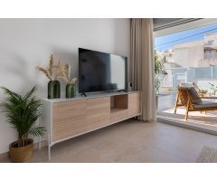 Bungalow de planta alta a la venta con piscina privada en San Pedro del Pinatar
