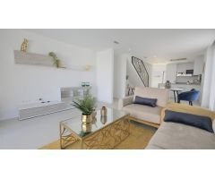 Chalet adosado a la venta con piscina privada en Guardamar del Segura