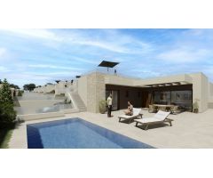 Villa independiente a la venta con 3 dormitorios y piscina privada en Ciudad Quesada.