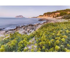 Villa de lujo de 4 dormitorios a la venta con vistas al mar en Benissa Costa