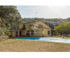 Hermosa casa de campo en venta en Vilanova del Valles