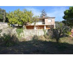 Casa en venta para reformar con vistas al mar en Cabrils