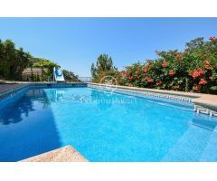 Casa en venta con piscina y espectaculares vistas en Lloret de Mar
