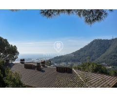 Casa en venta en plena montaña con piscina y vistas al mar en Cabrera de Mar