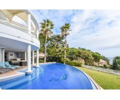 Villa con espectaculares vistas al mar en Lloret de Mar