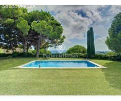 Casa en venta con maravillosas vista al mar en Sant Vicenç de Montalt
