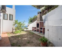 Espectacular Casa en Alella con Vistas al Mar y Dos Viviendas