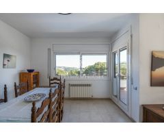 Casa en venta con fantásticas vistas y piscina en Sant Pol de Mar
