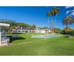 Casa de una planta en venta con vistas panorámicas al mar en Supermaresme.