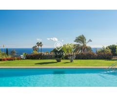 Casa de una planta en venta con vistas panorámicas al mar en Supermaresme.