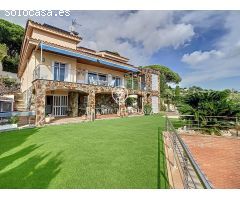 Casa en venta con excelentes vistas al mar en Premià de Dalt