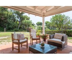 Bonita casa a la venta con vistas al mar en Sant Vicenç de Montalt