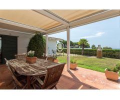Bonita casa a la venta con vistas al mar en Sant Vicenç de Montalt