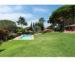 Casa en venta de una sola planta, con piscina y excelentes vistas en Sant Andreu de Llavaneres