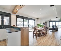 Casa a la venta en Caldes dEstrac con espectaculares vistas mar y montaña