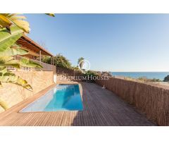 Casa independiente con vistas al mar en venta en Arenys de Mar