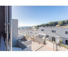 Casa adosada en venta en primera línea de mar en Sant Pol de Mar